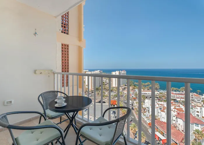 Amazing View Over The Ocean Y Apartmán Playa de las Americas (Tenerife)