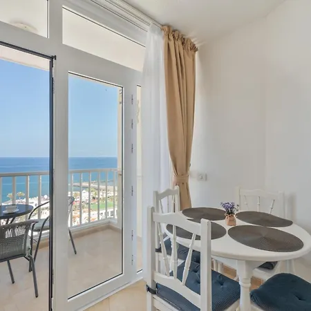 Amazing View Over The Ocean Y *